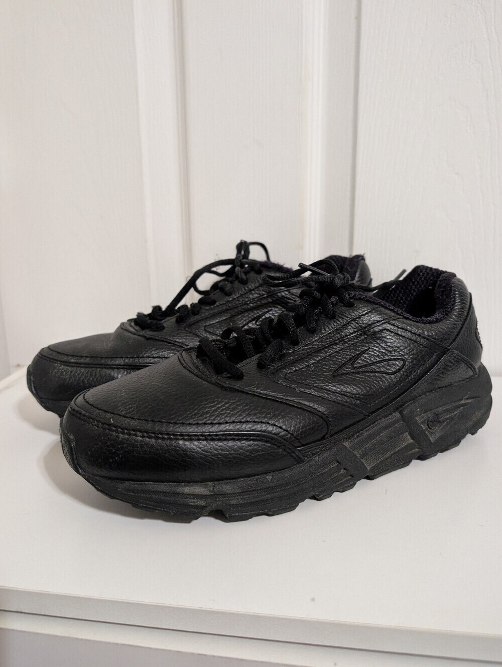 Brooks Addiction Walker Womens Shoes Running Comfort Sneakers Size 9.5
